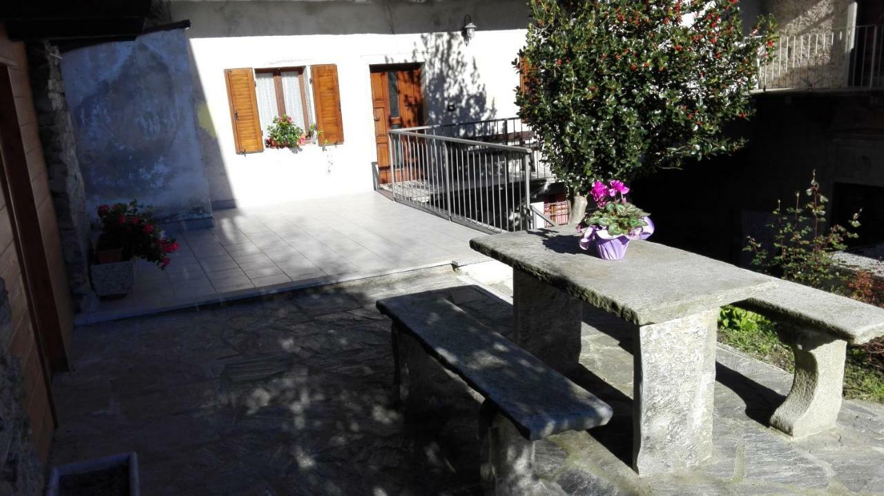 Il Borgo Di Monica Villa Domodossola Exterior photo